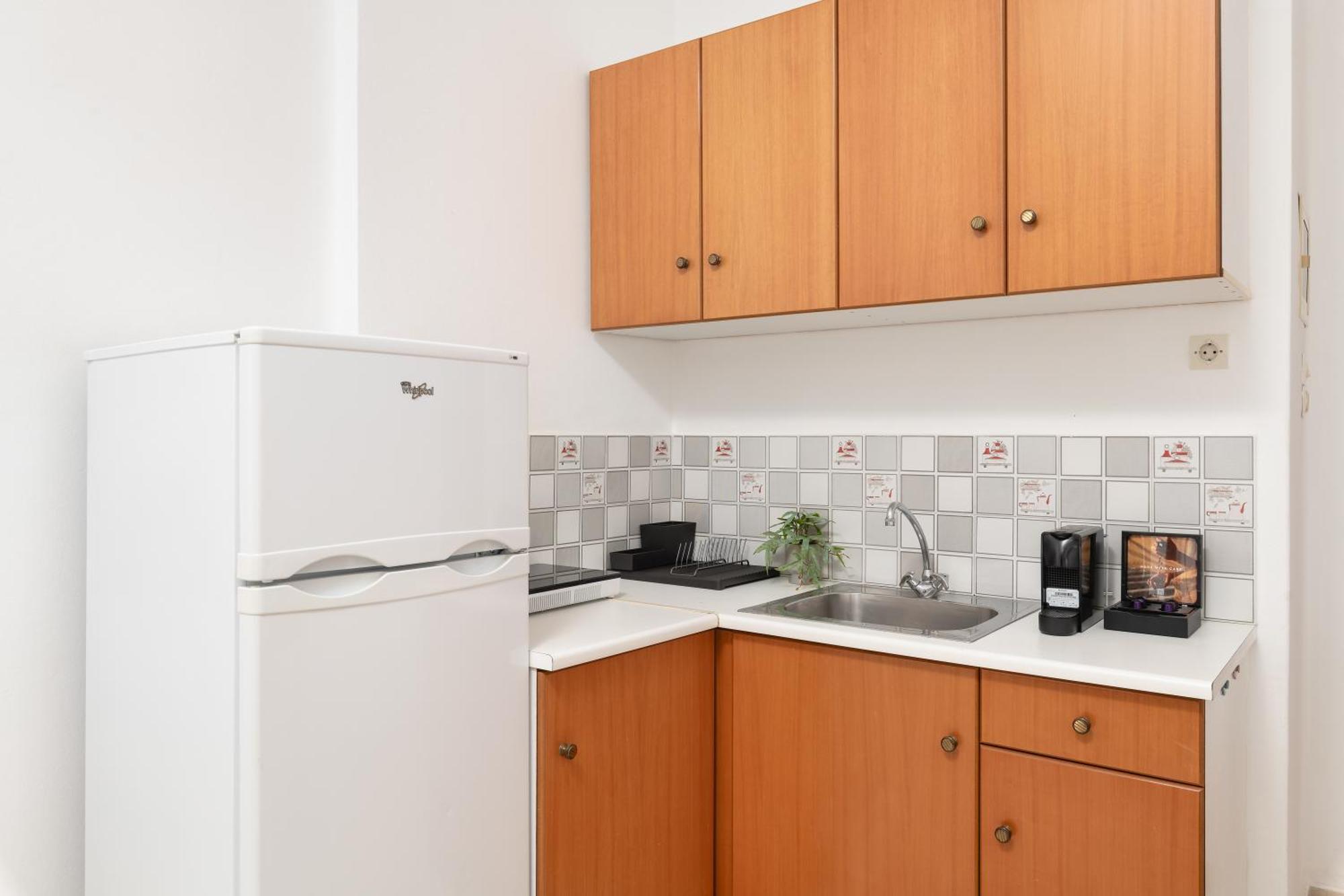 Thelesi Apartments Stalós Extérieur photo