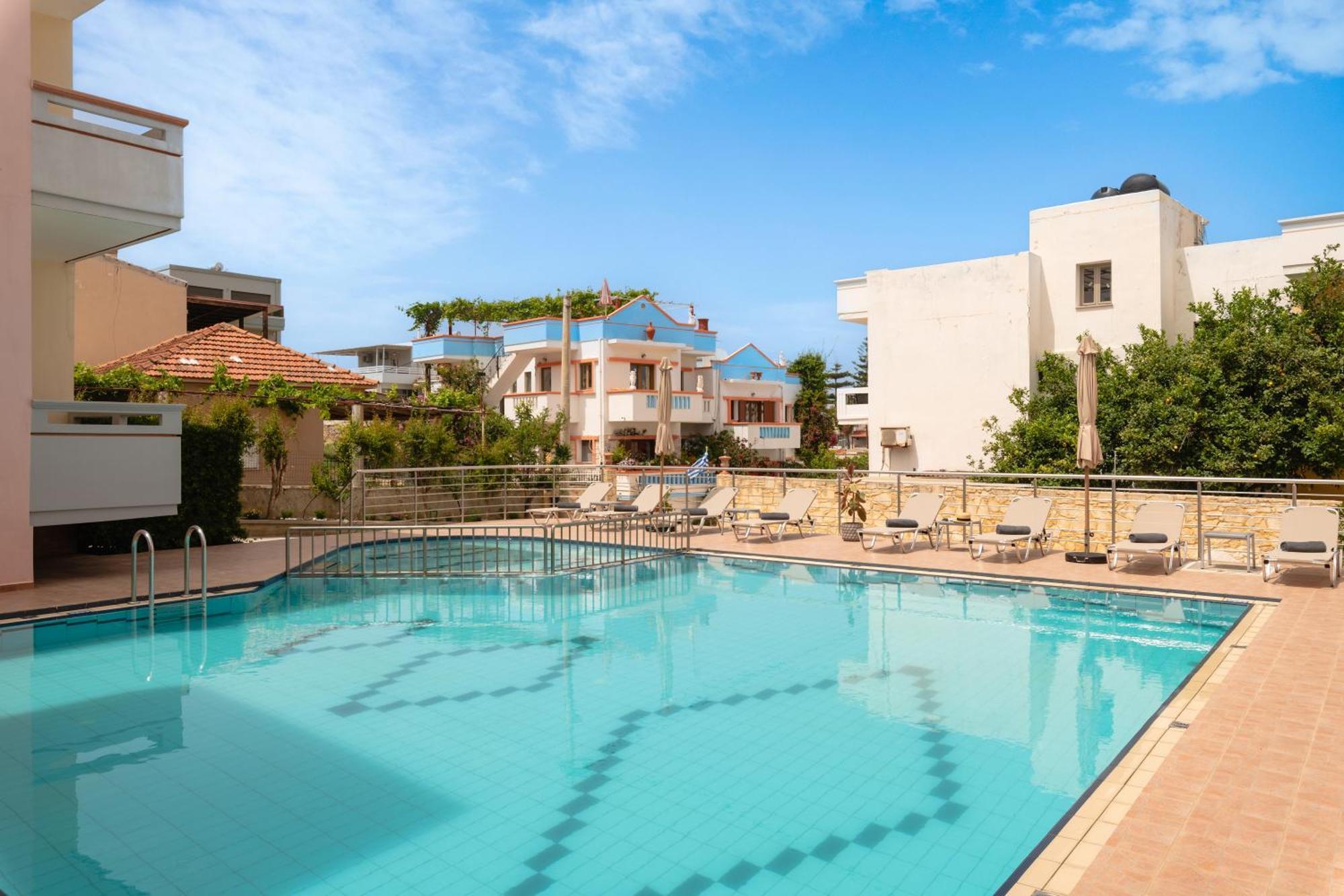 Thelesi Apartments Stalós Extérieur photo