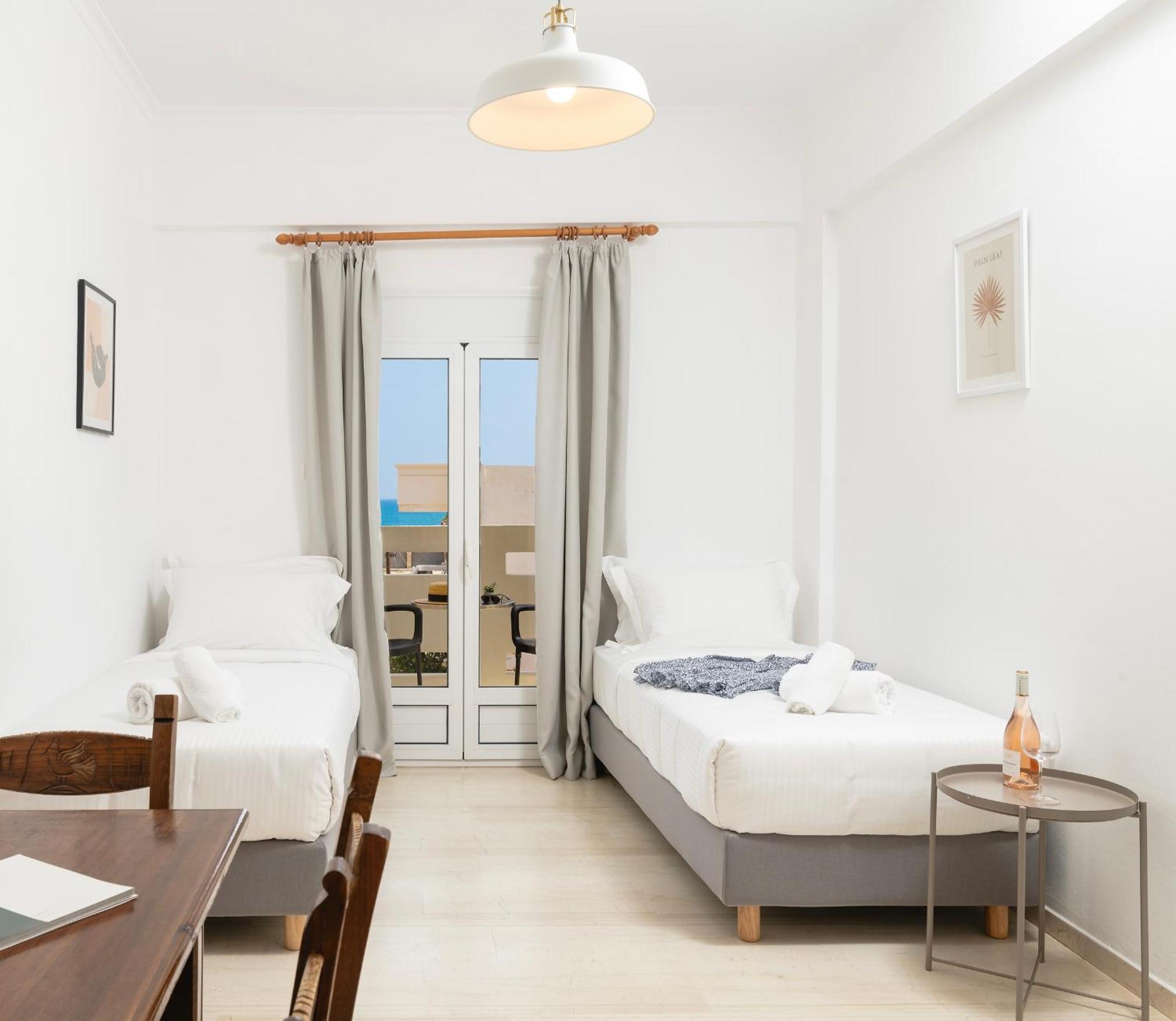 Thelesi Apartments Stalós Extérieur photo