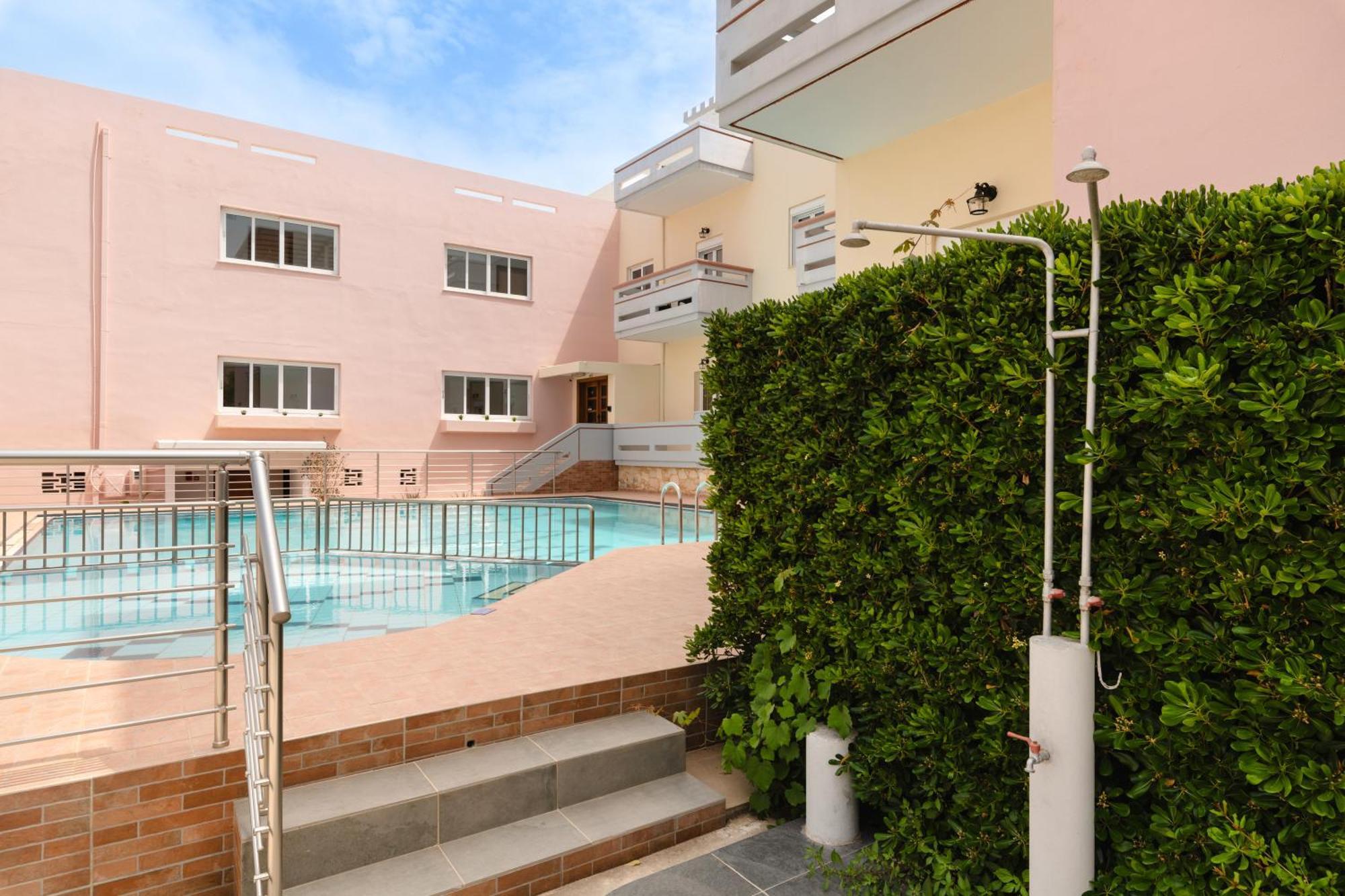 Thelesi Apartments Stalós Extérieur photo