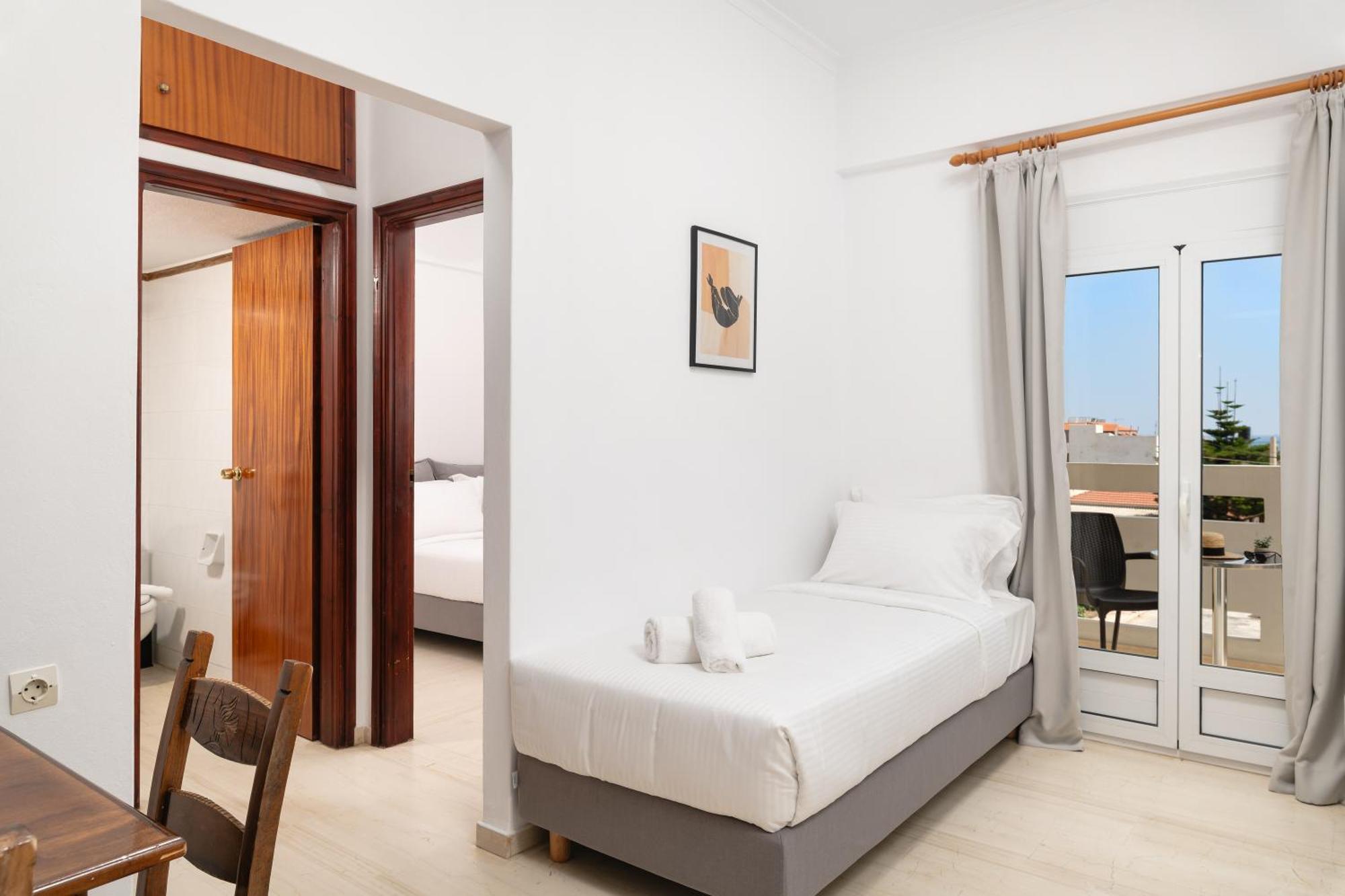 Thelesi Apartments Stalós Extérieur photo